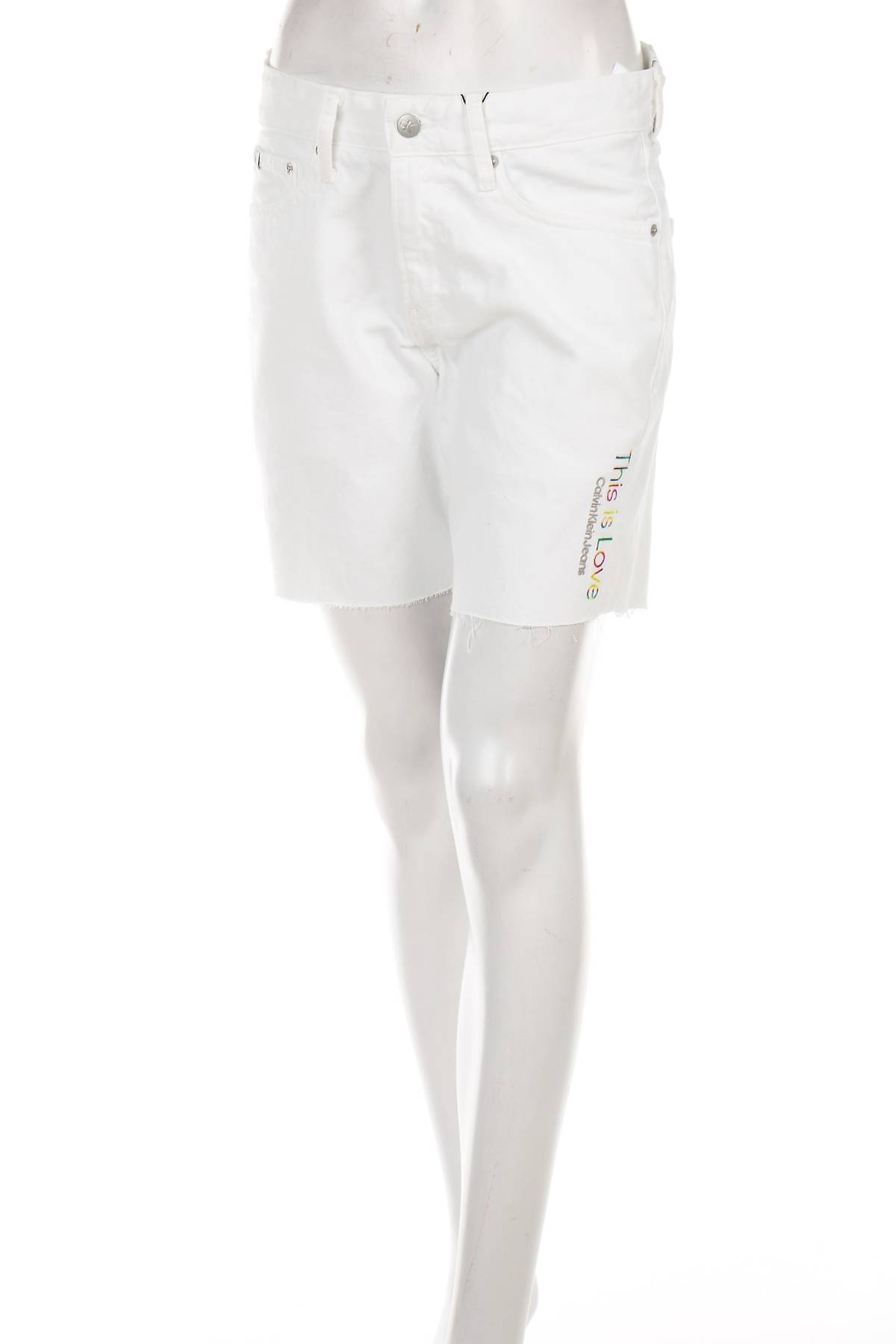 Дамски къси дънки Calvin Klein Jeans1 - Contour.bg Дамски къси дънки Calvin Klein Jeans1