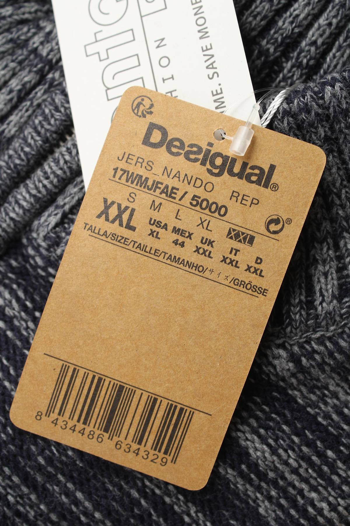 Мъжка жилетка Desigual3