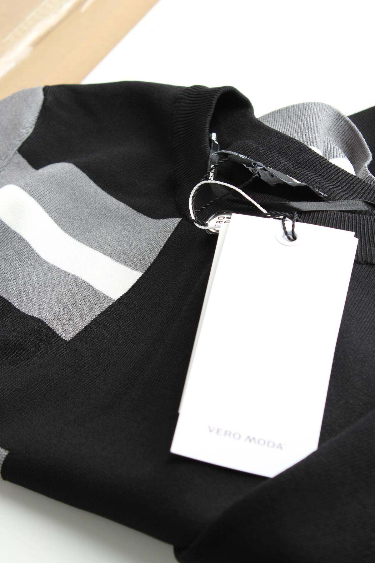 Дамски пуловер Vero Moda3