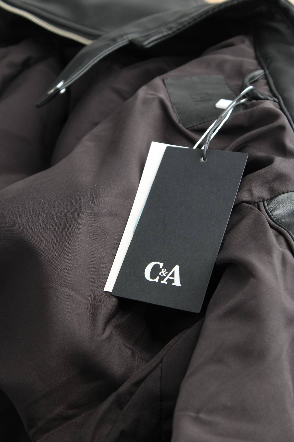 Γυναικείο δερμάτινο μπουφάν C&A4