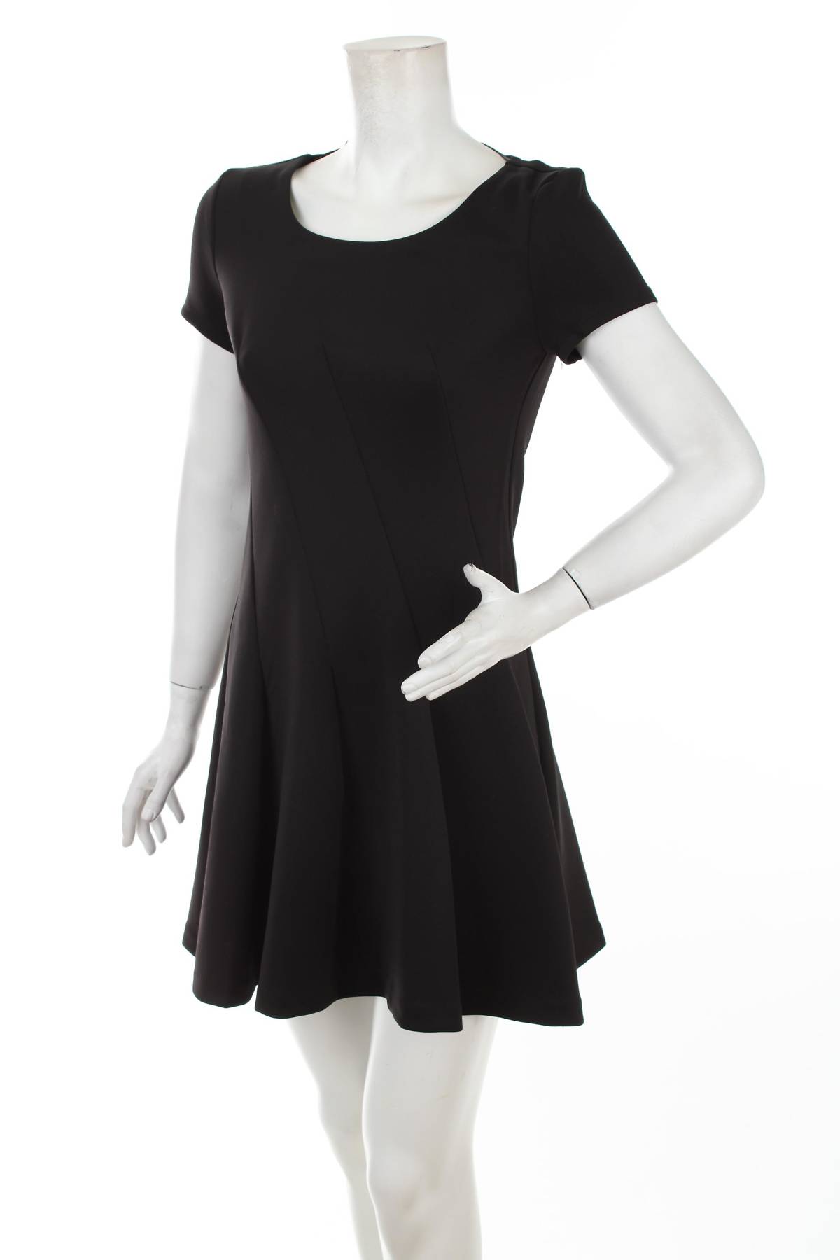 Φορέματα Only1