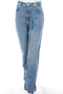 Γυναικεία τζιν Pull & Bear1