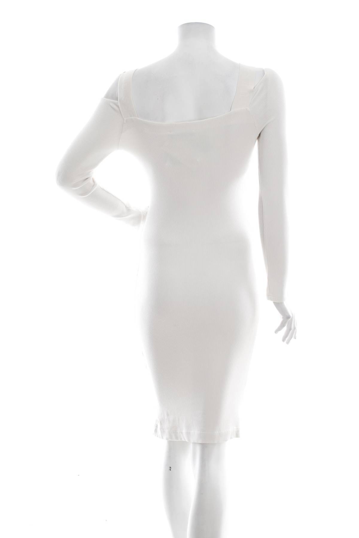 Φορέματα Guess2