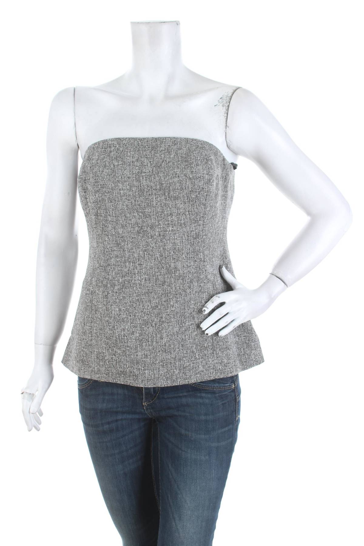 Γυναικείο αμάνικο Michelle Keegan1