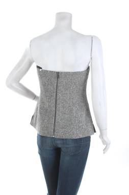 Γυναικείο αμάνικο Michelle Keegan2