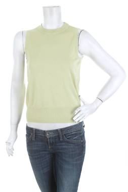 Γυναικείο αμάνικο Michelle Keegan1