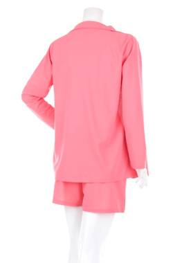 Дамски костюм Boohoo2 - Contour.bg Дамски костюм Boohoo2