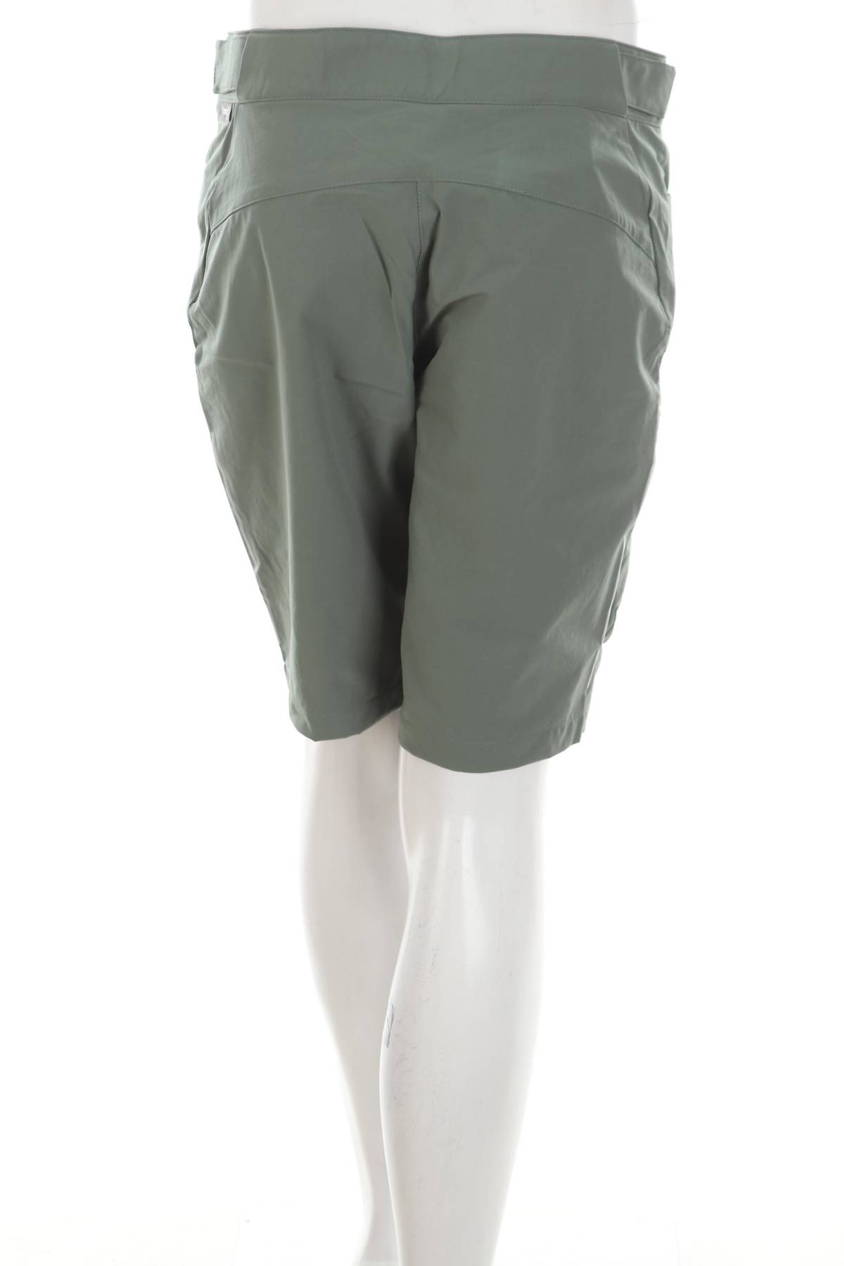 Дамски къс панталон Jack Wolfskin2 - Contour.bg Дамски къс панталон Jack Wolfskin2