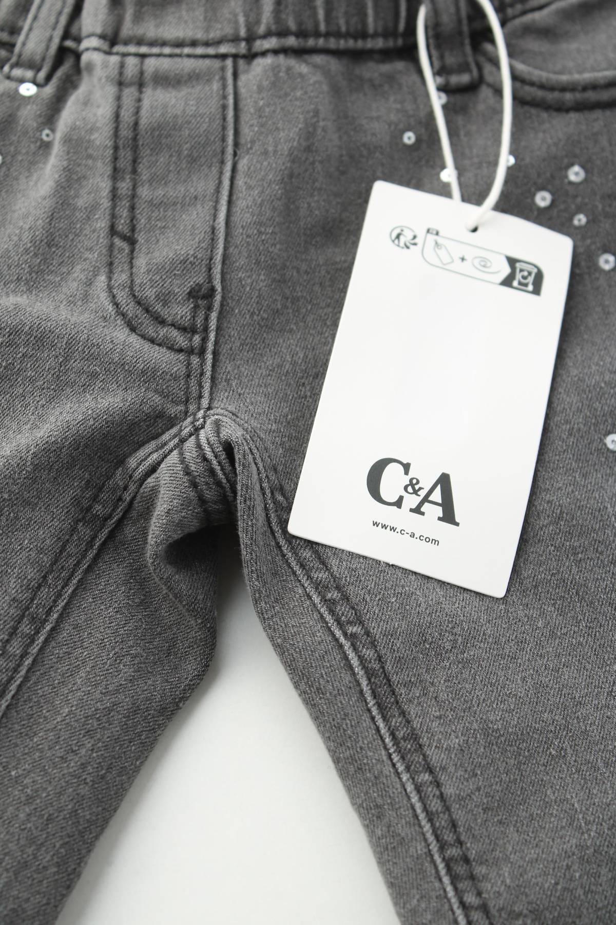 Детски дънки C&A3