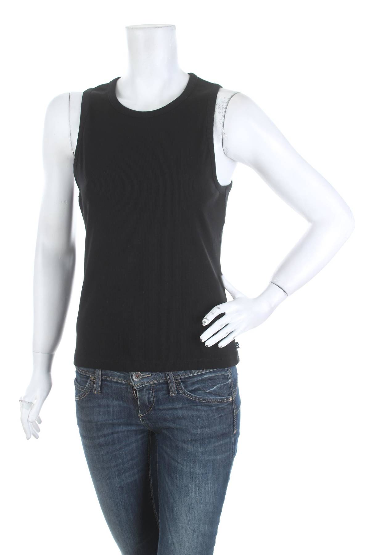 Γυναικείο αμάνικο Tom Tailor1