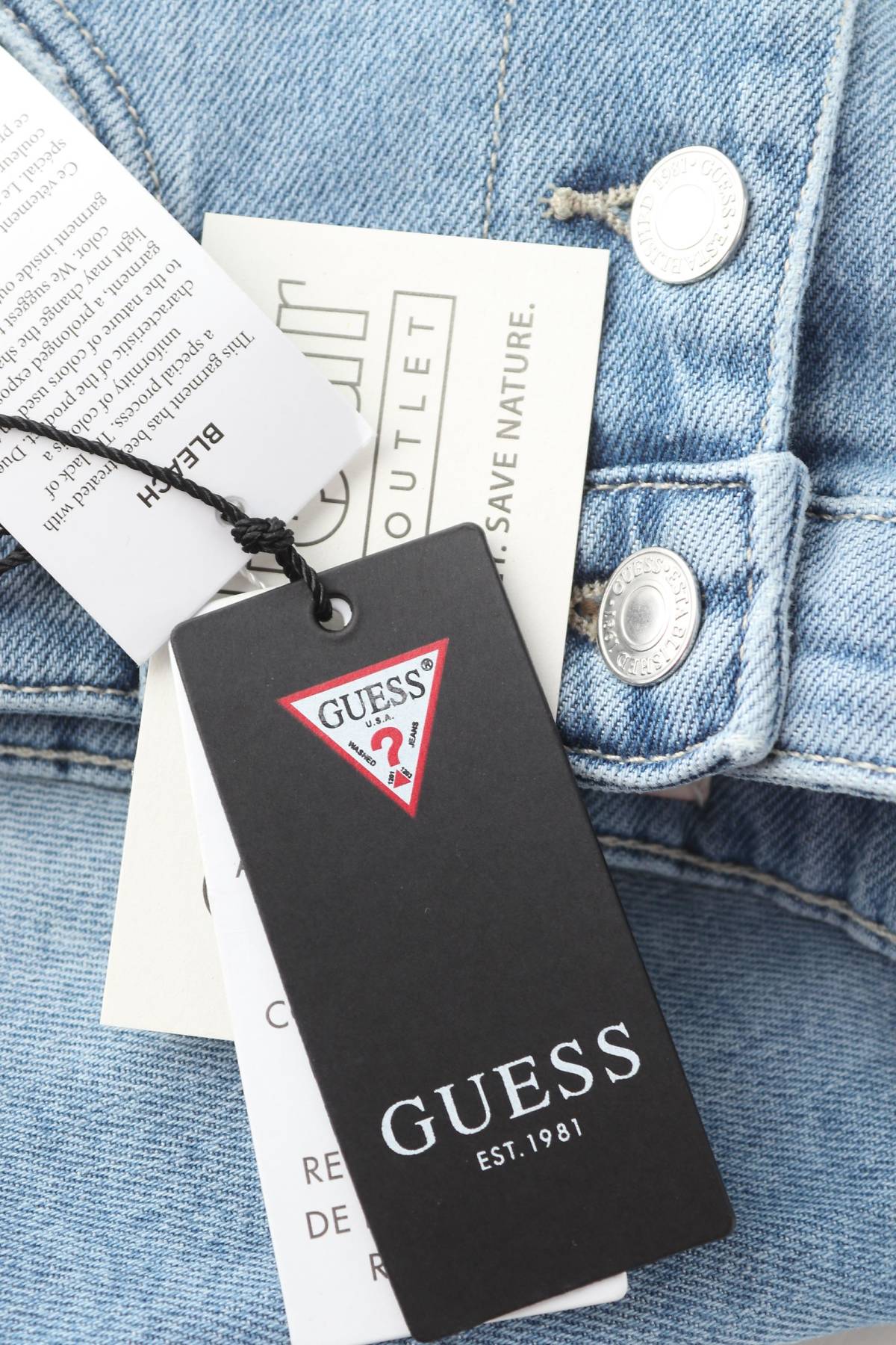 Дамски къси дънки Guess3 - Contour.bg Дамски къси дънки Guess3
