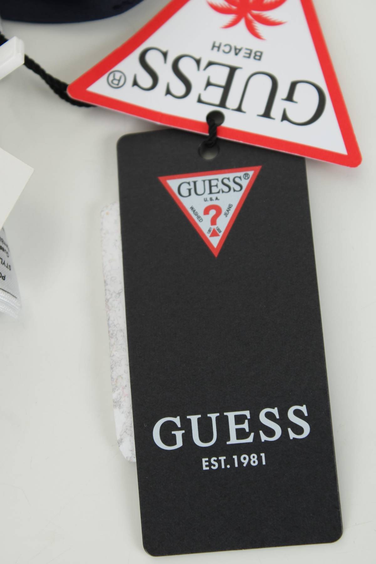 Бански горнище Guess3