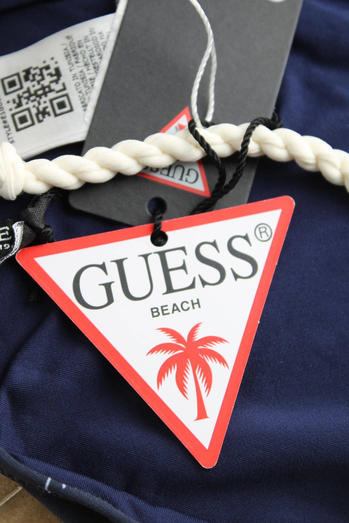 Бански долнище Guess3