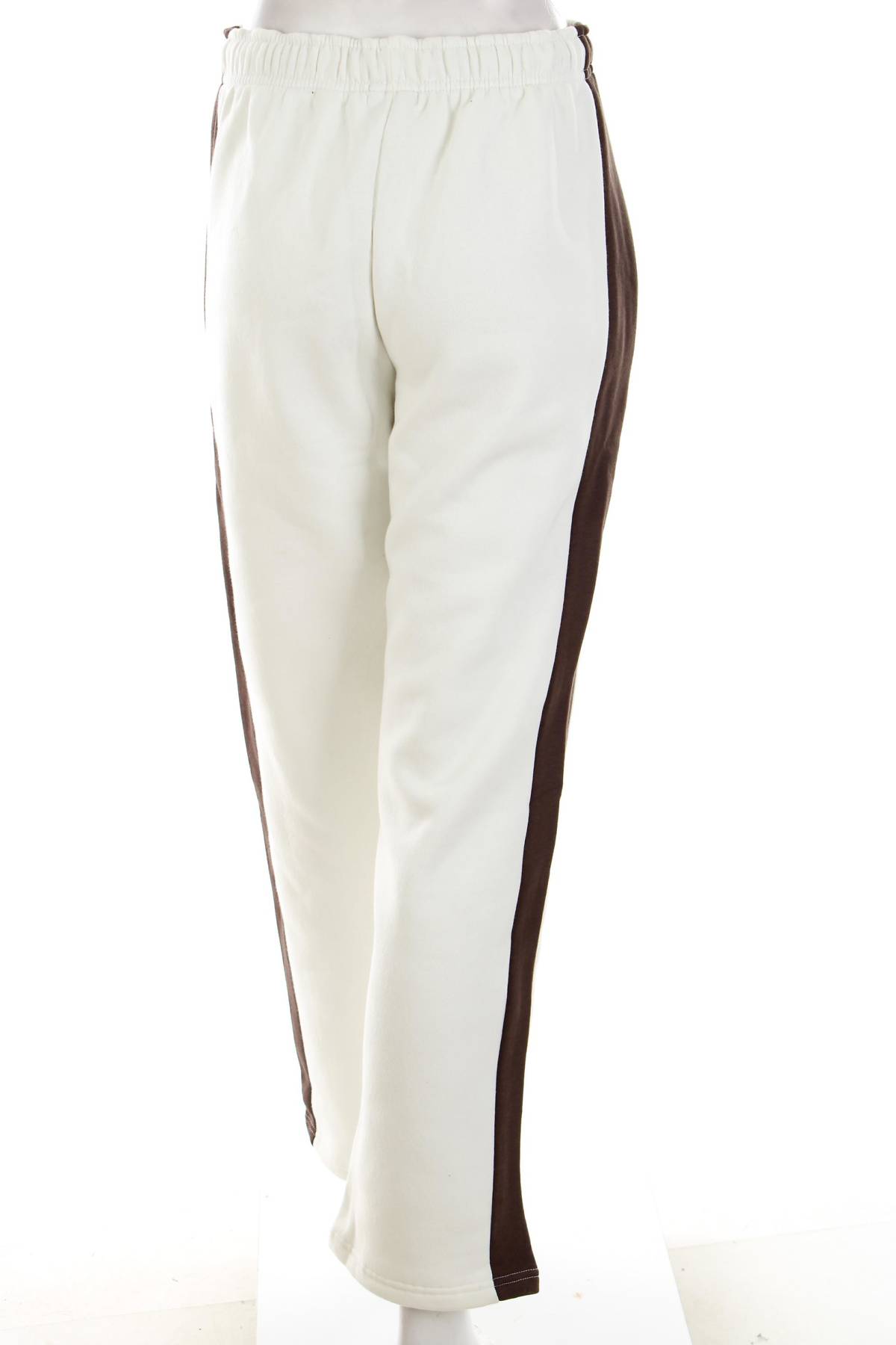 Γυναικείο αθλητικό παντελόνι Pretty Little Thing2