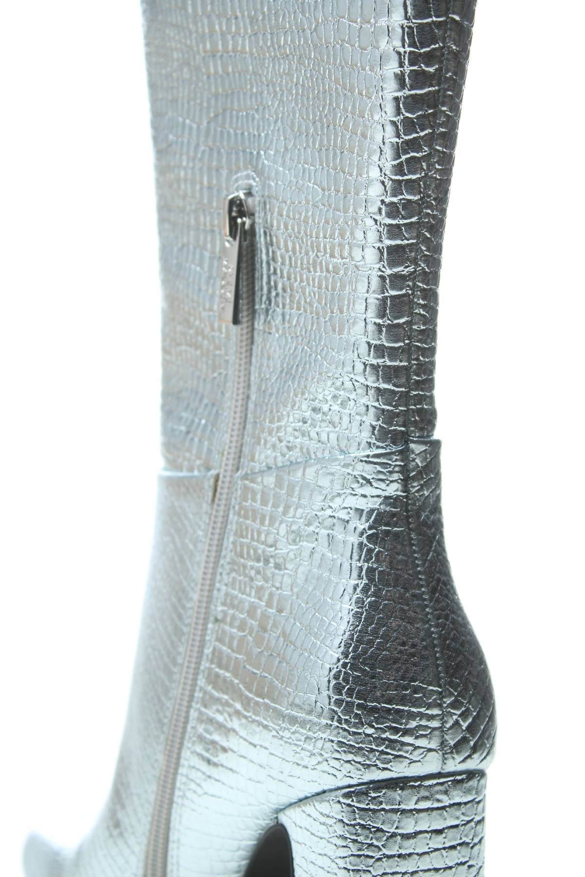 Γυναικείες μπότες Steve Madden5