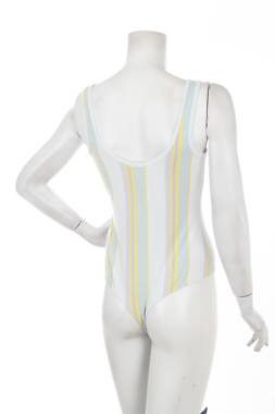 Αμάνικο-κορμάκι Guess2