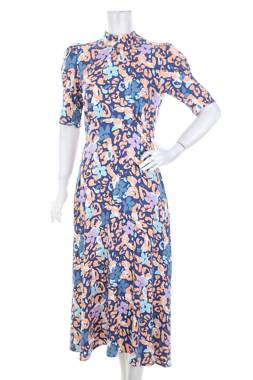 Рокля Closet London1