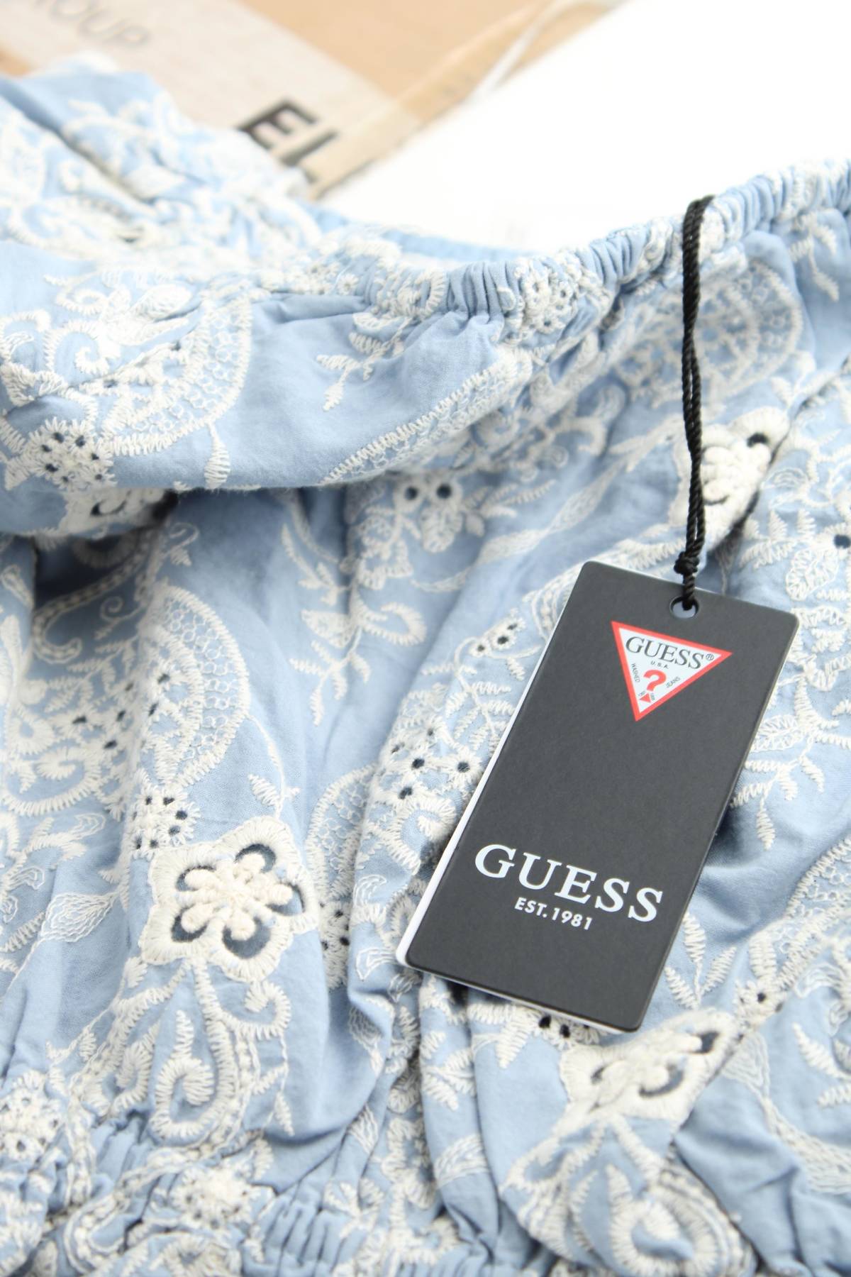 Дамска блуза Guess3 - Contour.bg Дамска блуза Guess3