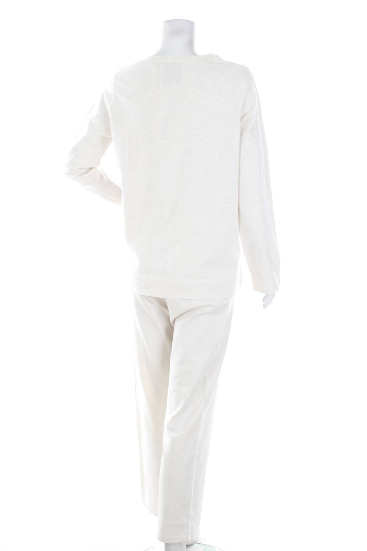 Домашно облекло Triumph2