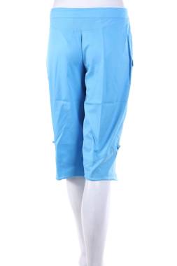 Дамски къс спортен панталон Nike2 - Contour.bg Дамски къс спортен панталон Nike2