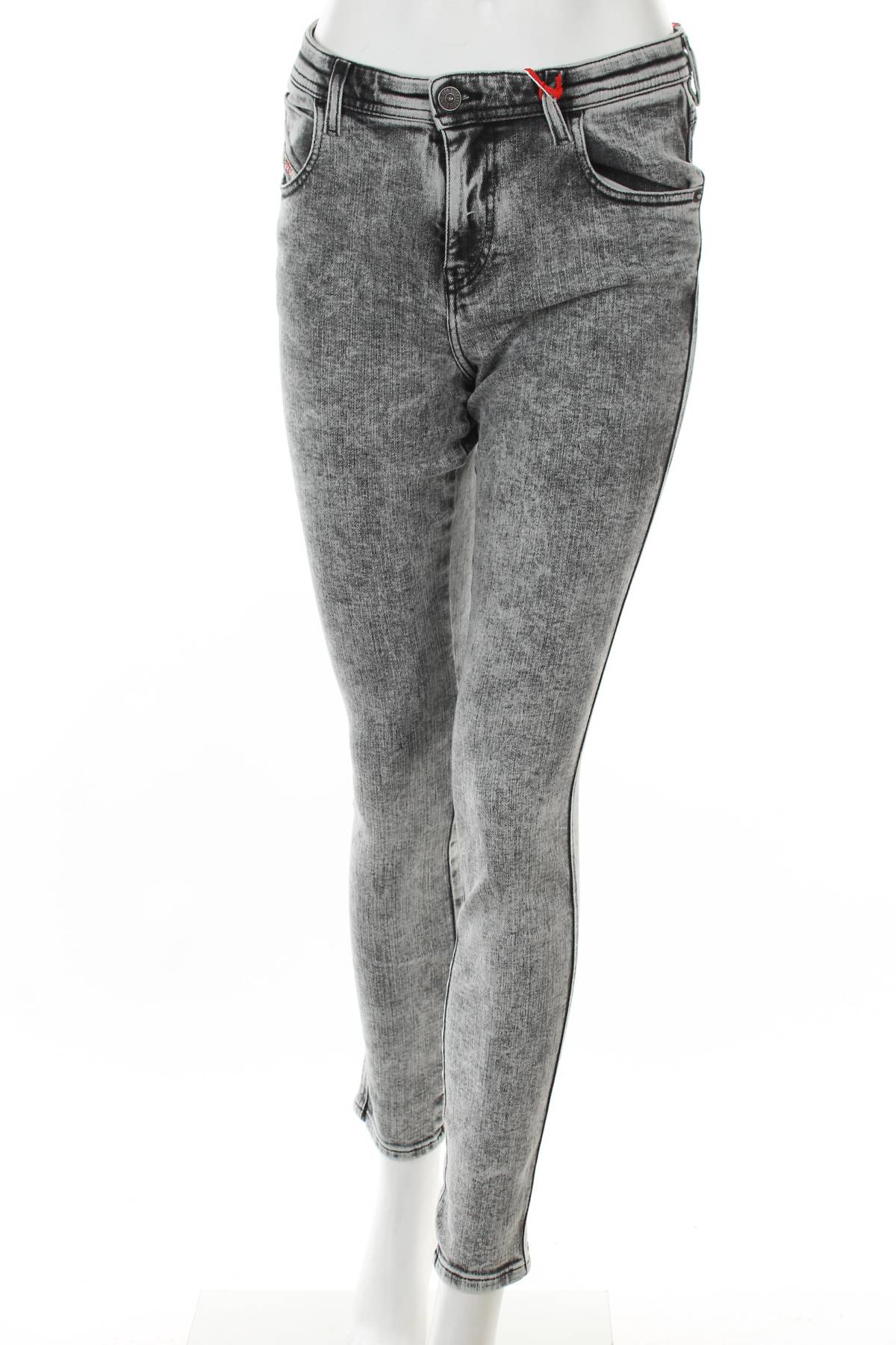 Γυναικεία τζιν Diesel1