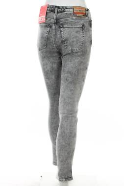 Γυναικεία τζιν Diesel2