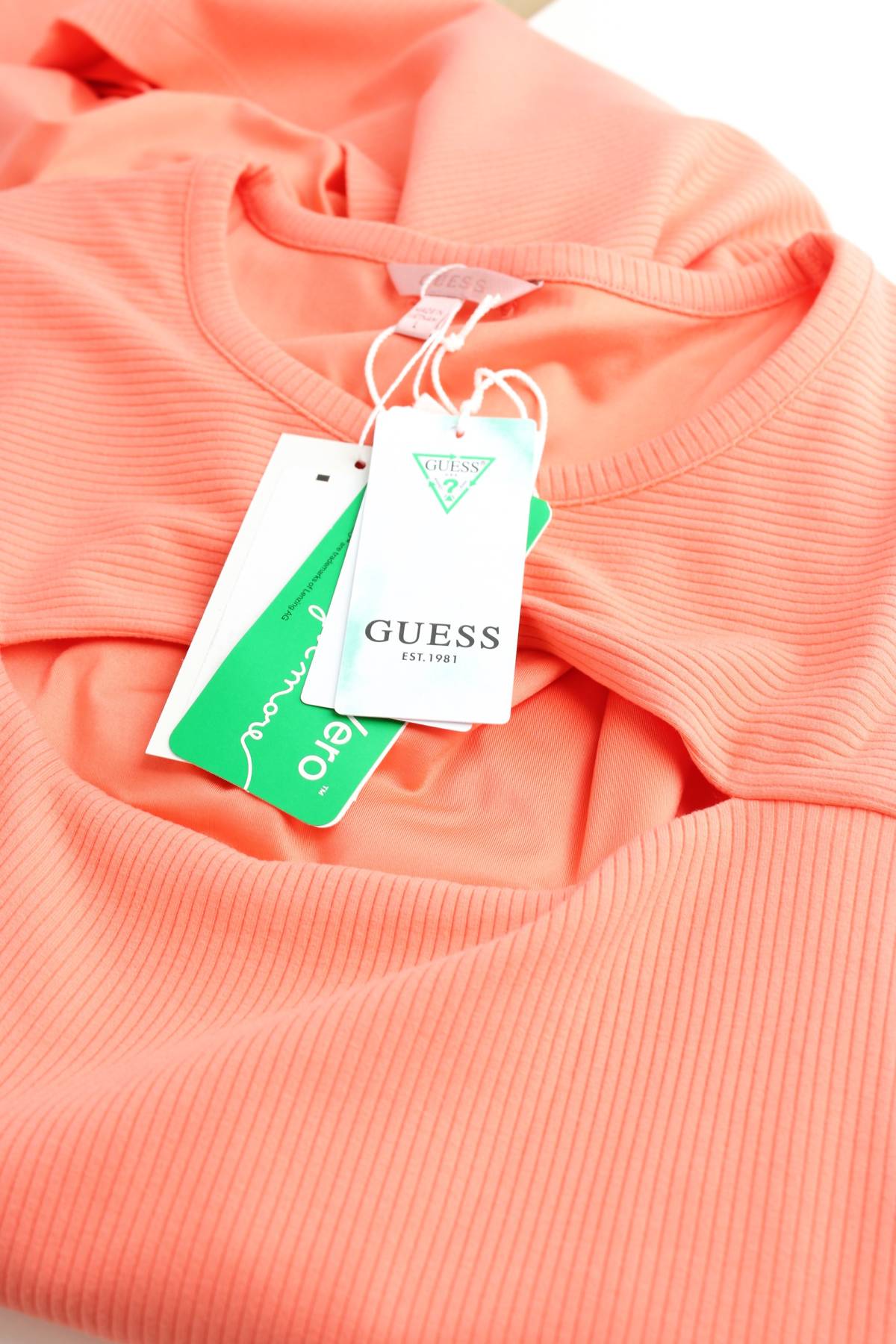 Φορέματα Guess2