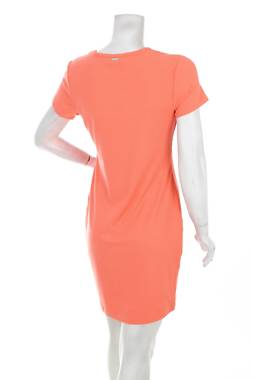 Φορέματα Guess1