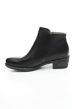 Дамски боти El Naturalista2