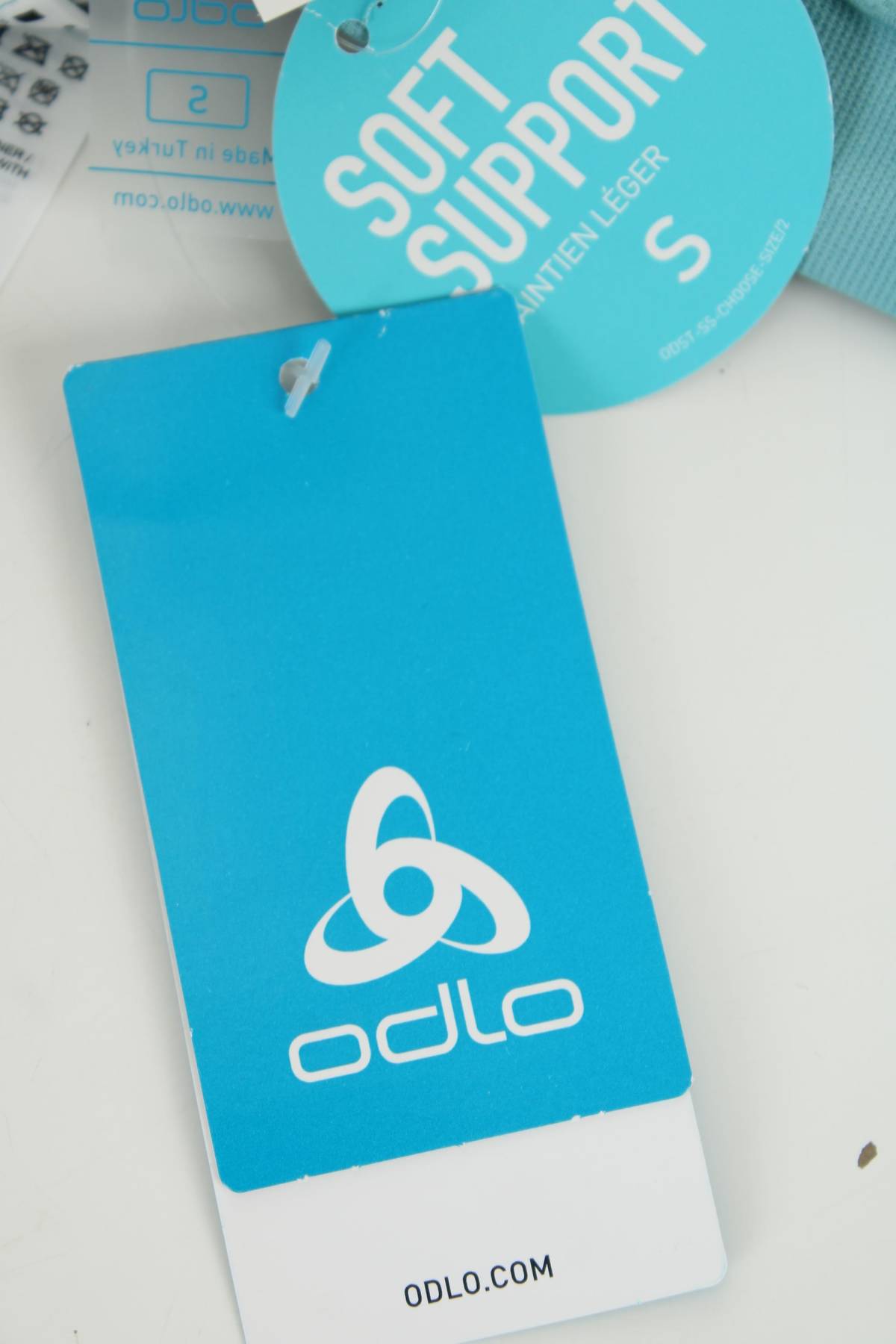 Спортен сутиен Odlo3