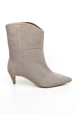 Дамски боти About You1