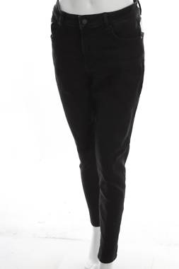 Γυναικεία τζιν C&A1