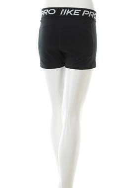 Дамски спортен клин Nike2