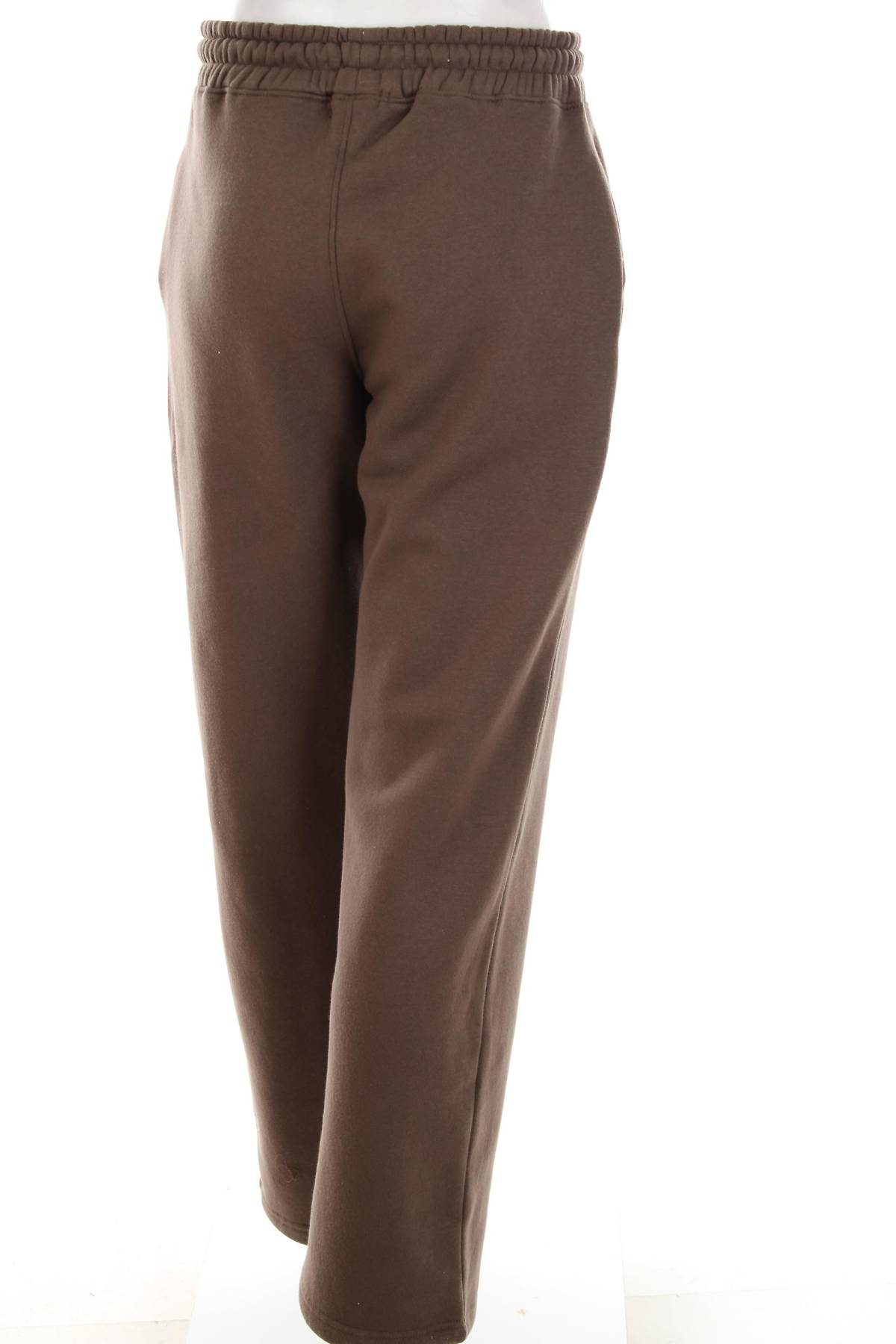 Дамско спортно долнище Pretty Little Thing2