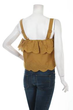 Γυναικείο αμάνικο Michelle Keegan2