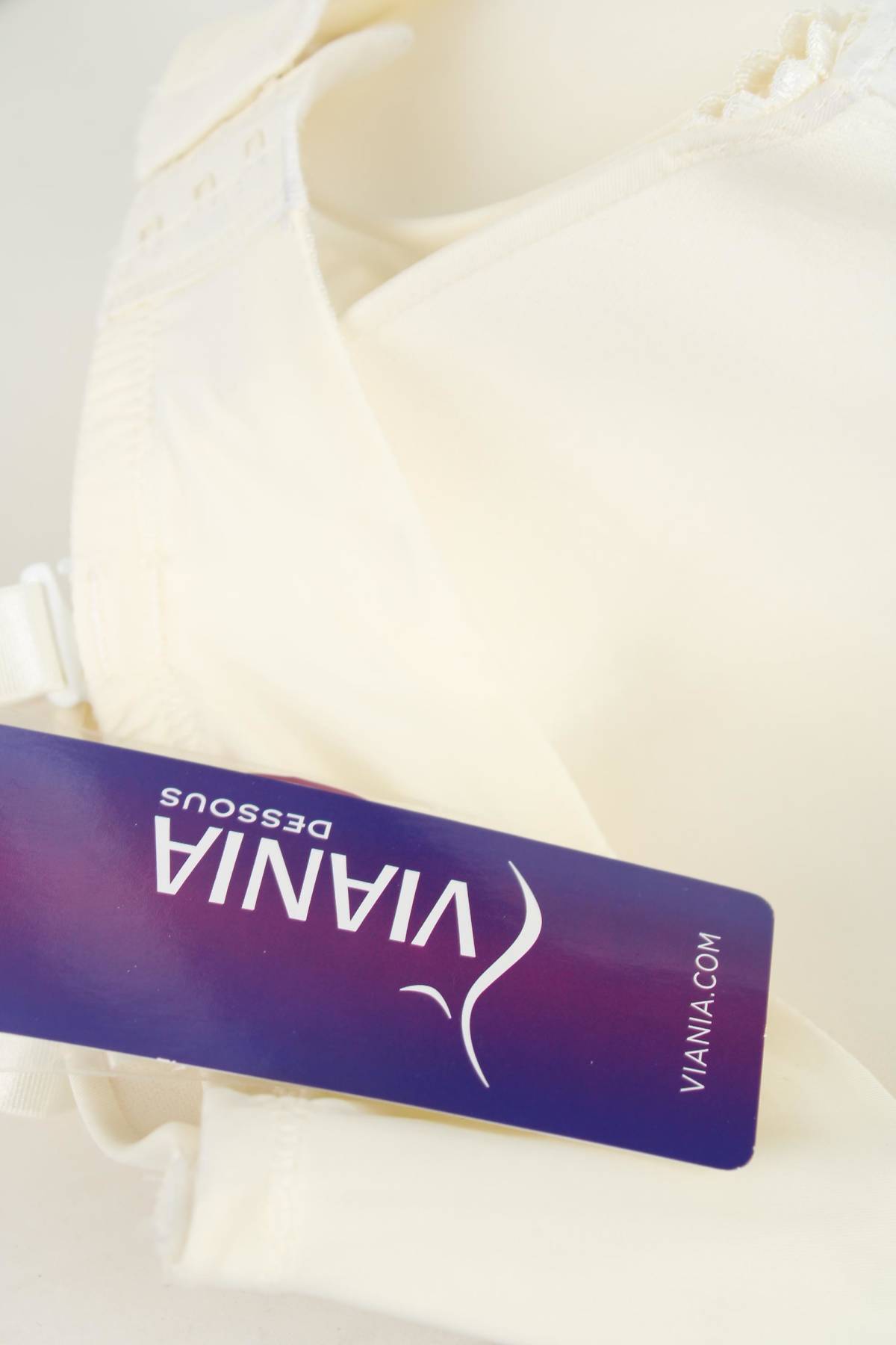 Сутиен Viania3 - Contour.bg Сутиен Viania3