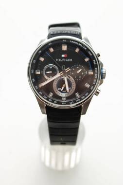 ЧАСОВНИК Tommy Hilfiger1