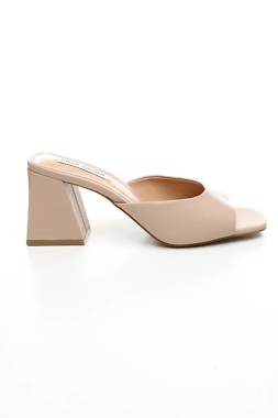 Чехли Steve Madden1 - Contour.bg Чехли Steve Madden1
