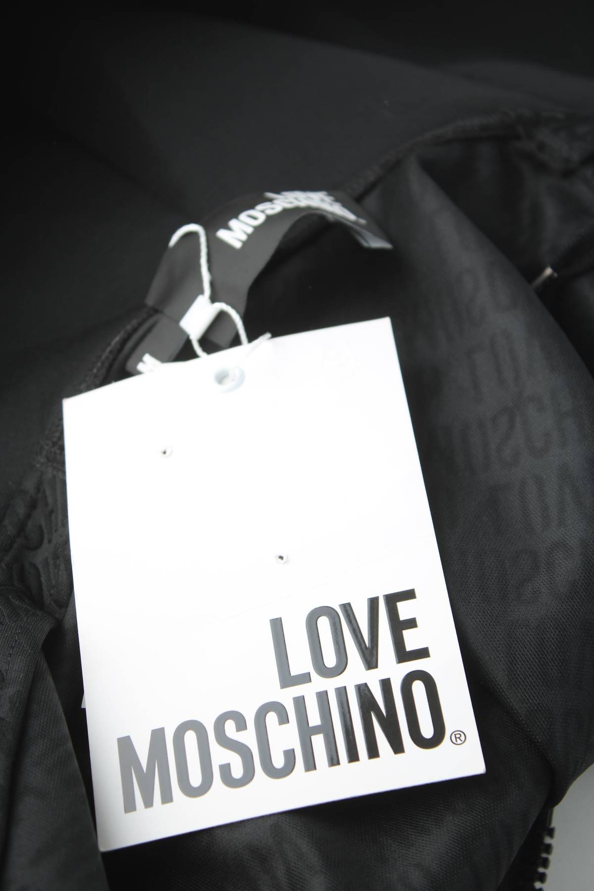 Мъжко яке Love Moschino4