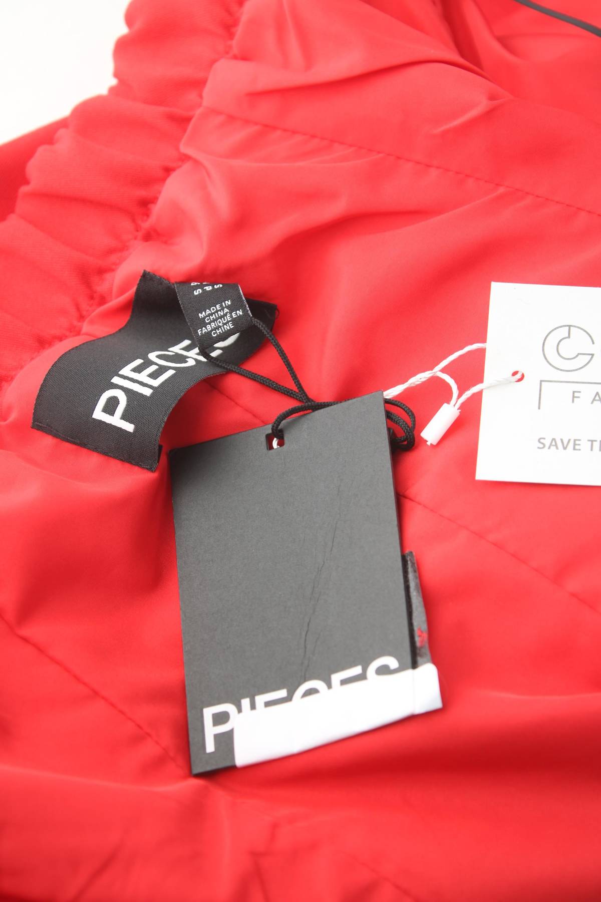 Дамски елек Pieces3