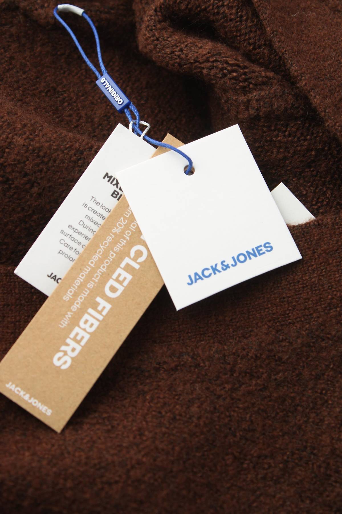 Мъжка жилетка Jack & Jones3 - Contour.bg Мъжка жилетка Jack & Jones3