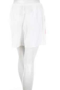 Γυναικείο σορτσάκι Vero Moda2