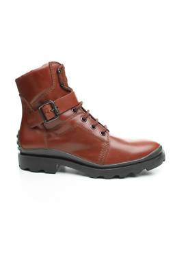 Дамски боти Tod's1 - Contour.bg Дамски боти Tod's1