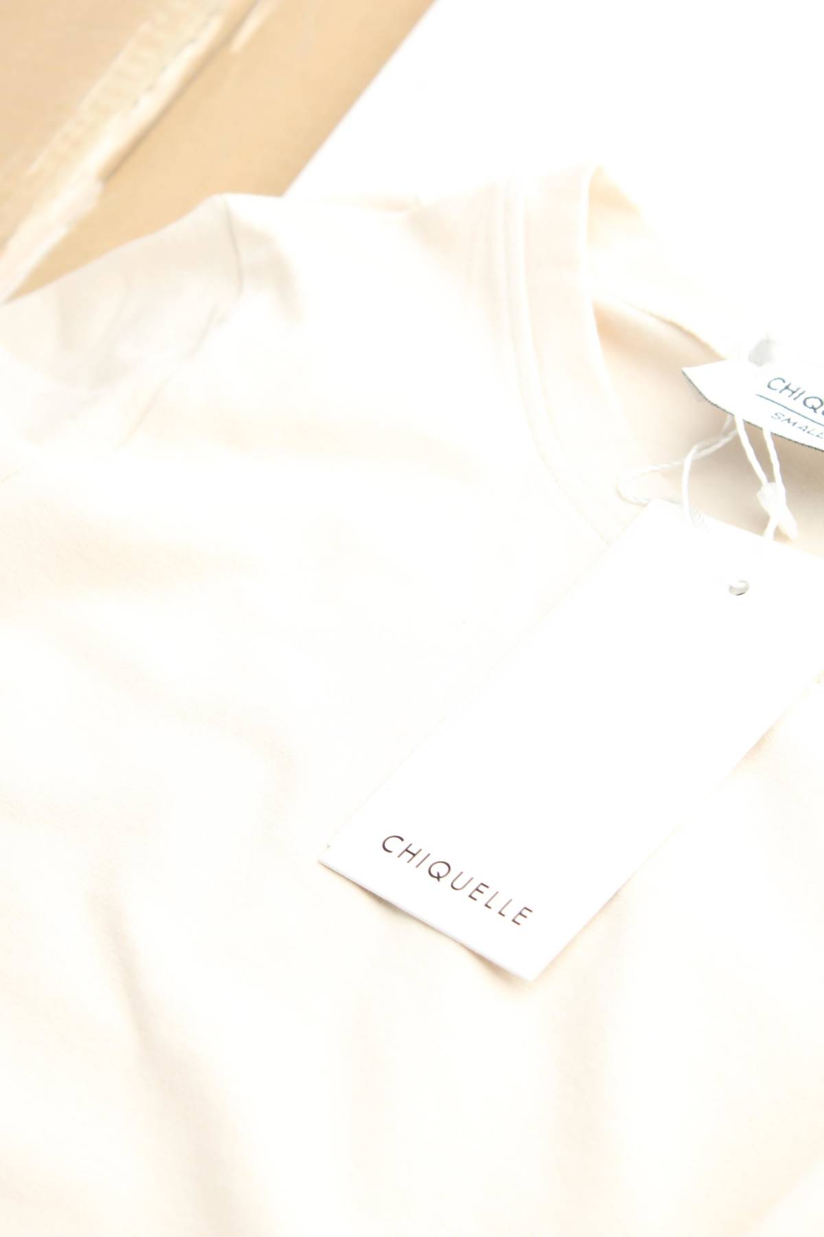 Дамска тениска Chiquelle3