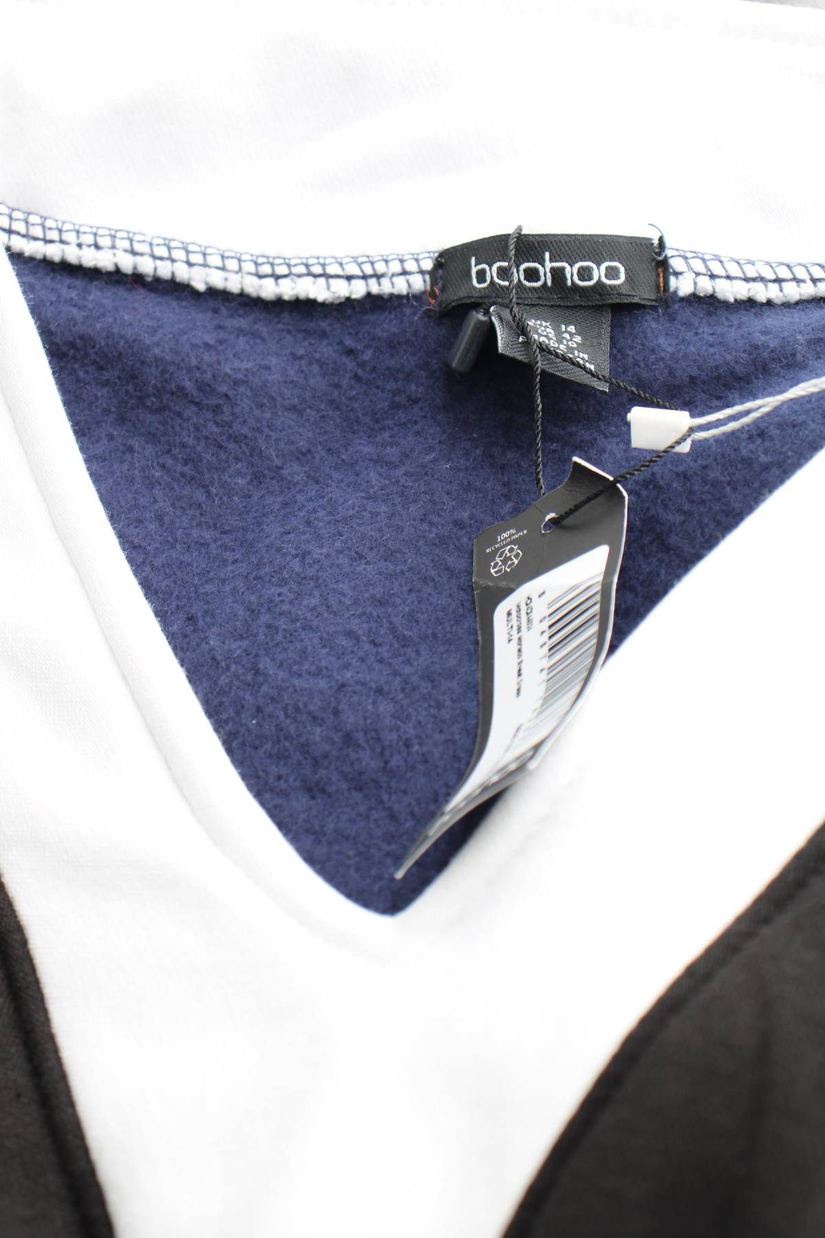 Рокля Boohoo3