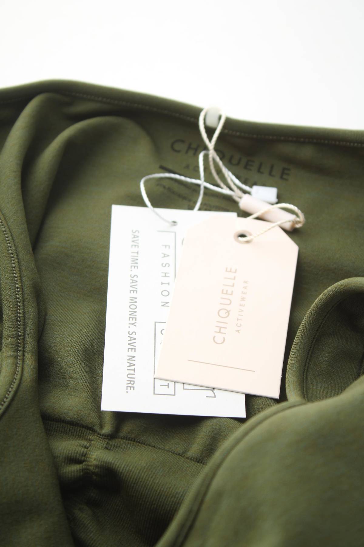 Γυνικείο αθλητικό αμάνικο Chiquelle3