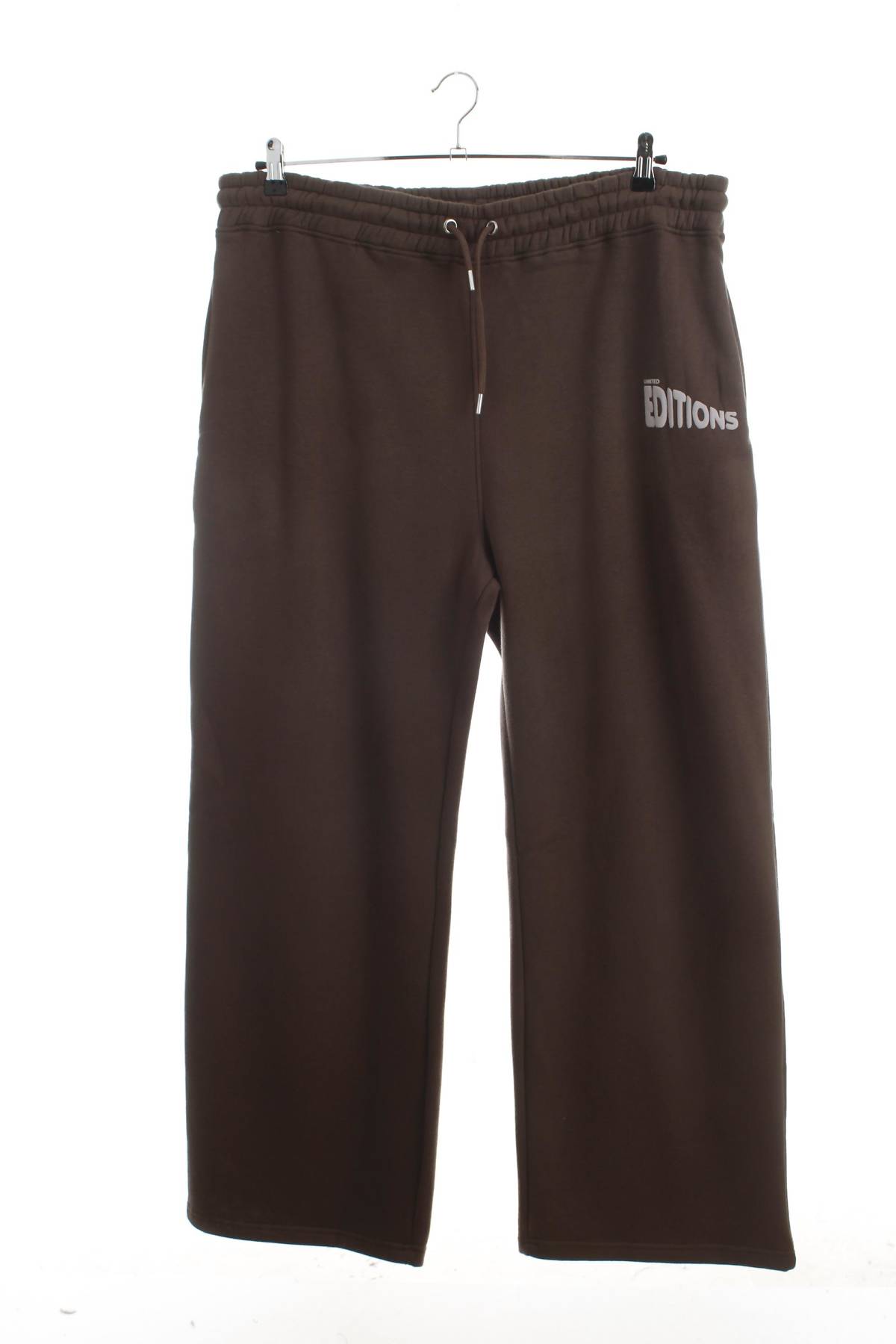 Γυναικείο αθλητικό παντελόνι Pretty Little Thing1