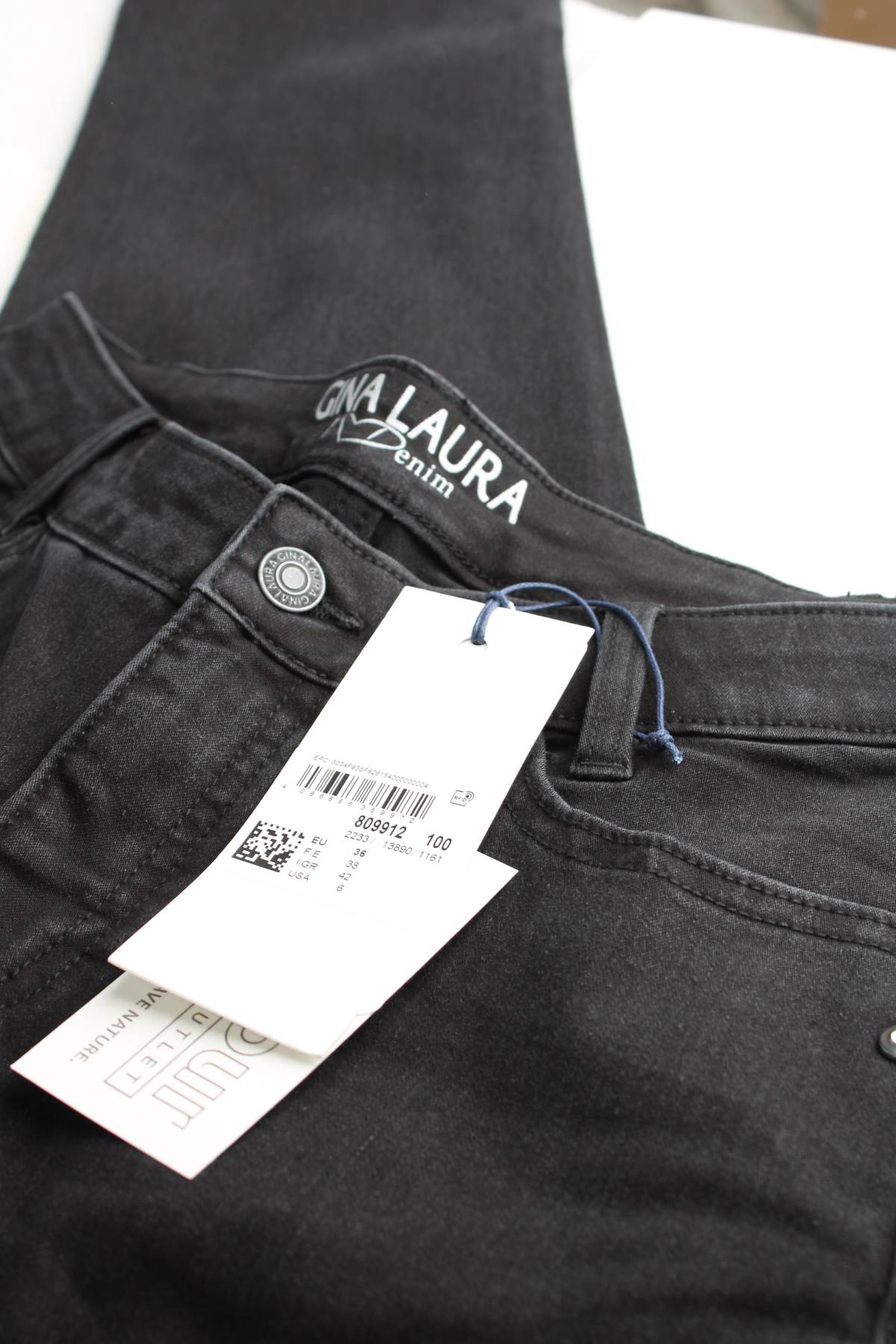 Γυναικεία τζιν Gina Laura3