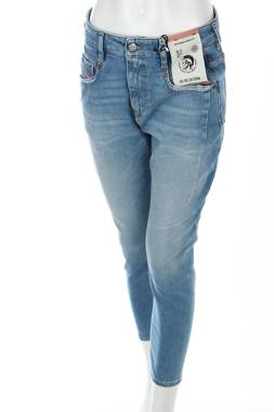 Дамски дънки Diesel1