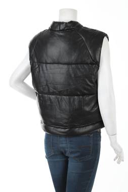 Дамски кожен елек C&A2